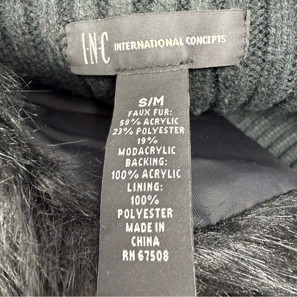 NC International Concepts Black Faux Fur Sweater Vest S/M - Picture 10 of 15